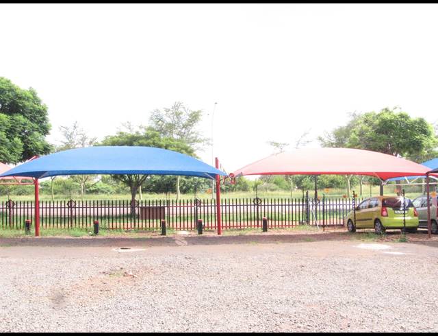 574M² RETAIL TO LET IN MONTANA PARK